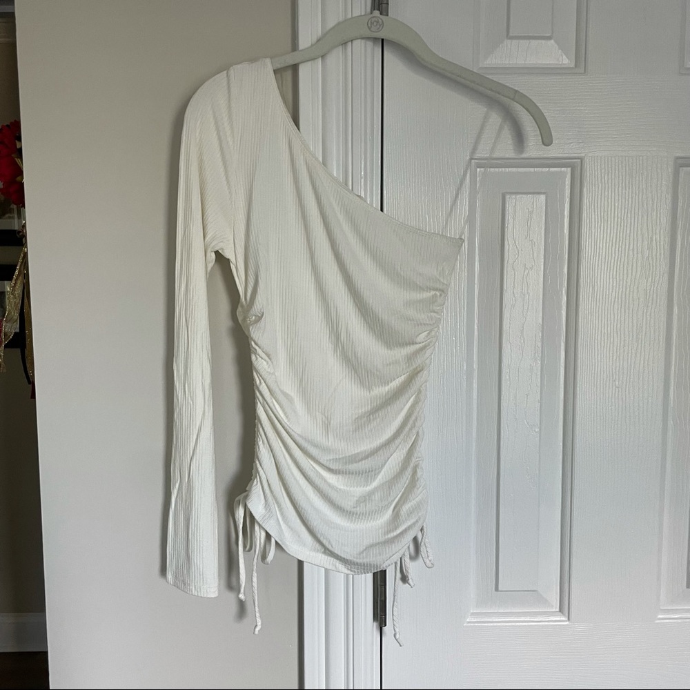One shoulder long sleeve top